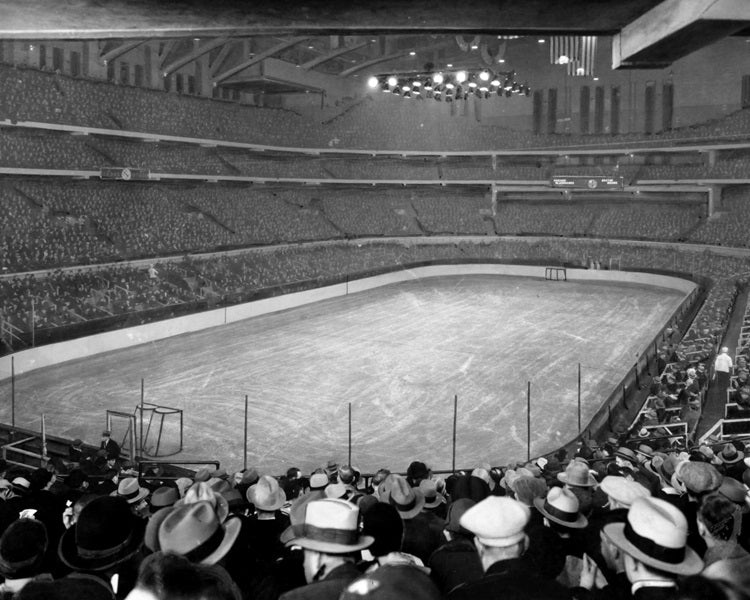 Blackhawks vs Bruins 1930 Print