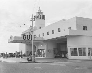 Gulf Service Station 1939 Print