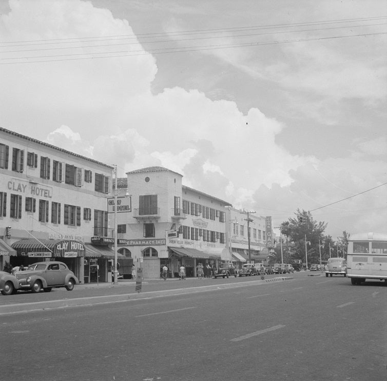 Washington Avenue - Miami Beach 1941 Print
